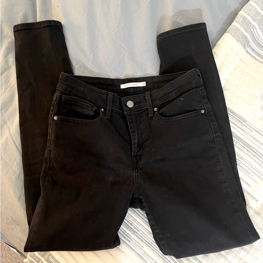 Levi’s 721 high rise skinny jeans size 28 black